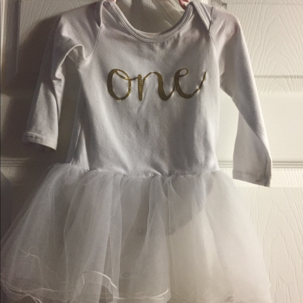 White1 year old tutu